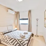 Apartman Guesthost - La Perla - X6 With Ac And Garage!