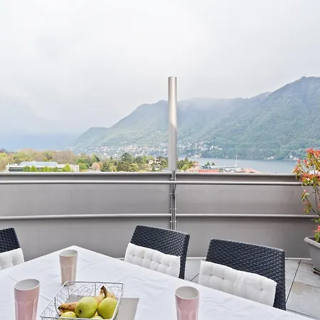 Guesthost - La Perla - X6 With Ac And Garage! Appartement