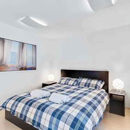 Guesthost - La Perla - X6 With Ac And Garage! * Côme