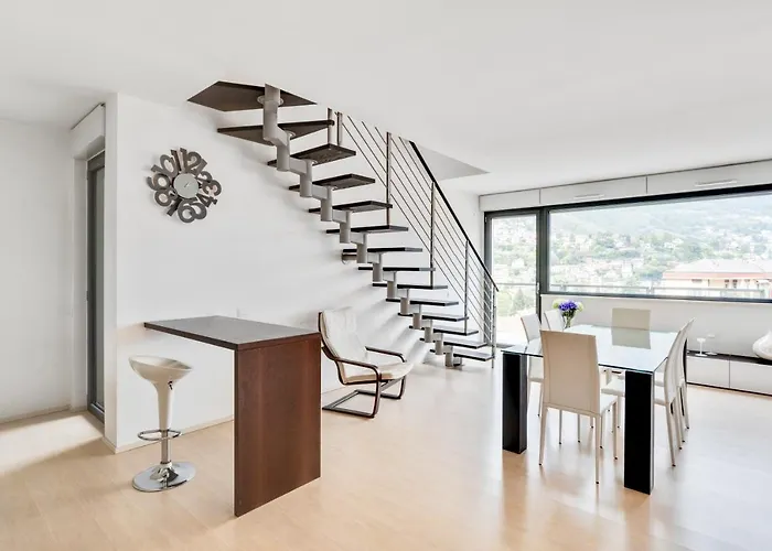 Guesthost - La Perla - X6 With Ac And Garage! Apartmán Como