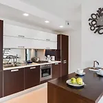 Guesthost - La Perla - X6 With Ac And Garage!