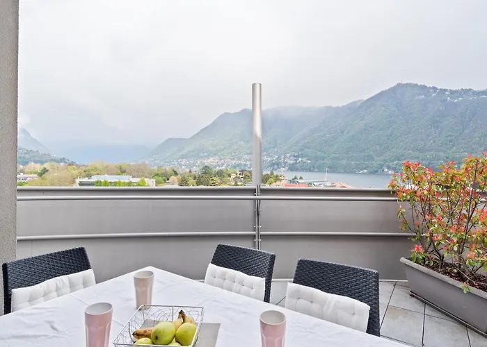 Guesthost - La Perla - X6 With Ac And Garage! דירה