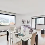 Guesthost - La Perla - X6 With Ac And Garage! Daire Como